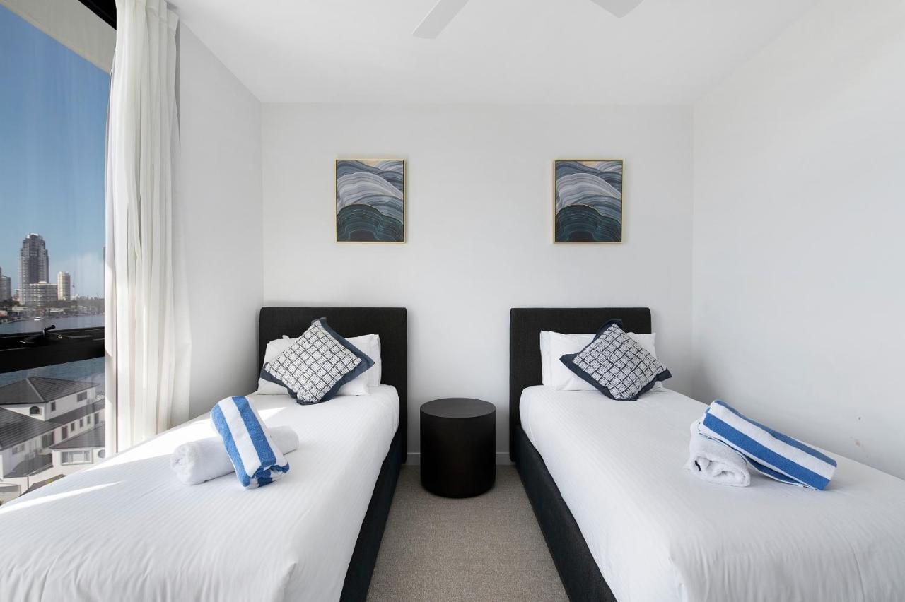 Lotus Aparthotel 5*